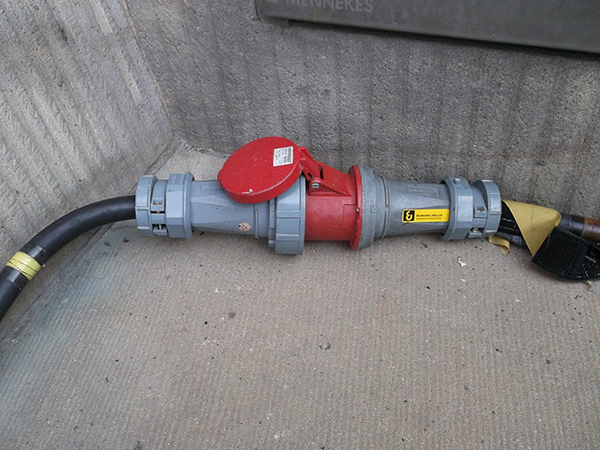 Image of color coding (adherent to IEC 60309) of this high-power cable connector