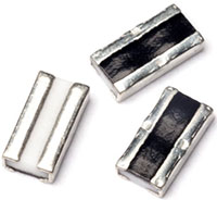 Imagen de resistencias con terminales anchas WU73 0612 de 1 W y 1.5 W de KOA Speer Electronic