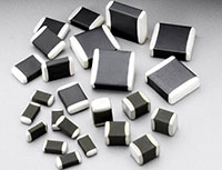 Imagen de varistores multicapas serie AUML de Littelfuse
