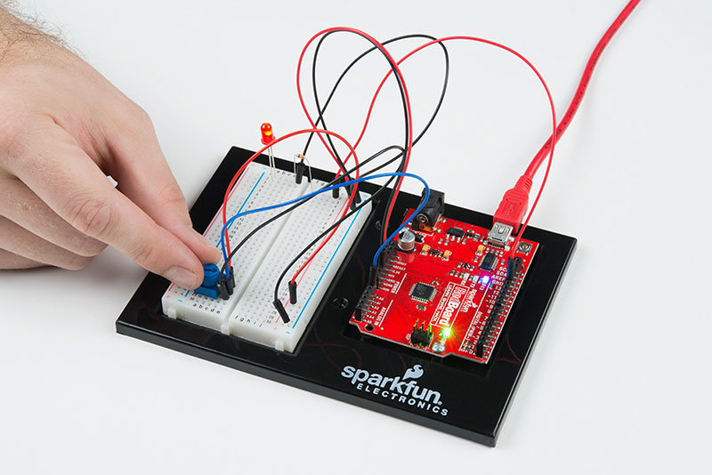 LED blinks faster/slower with potentiometer