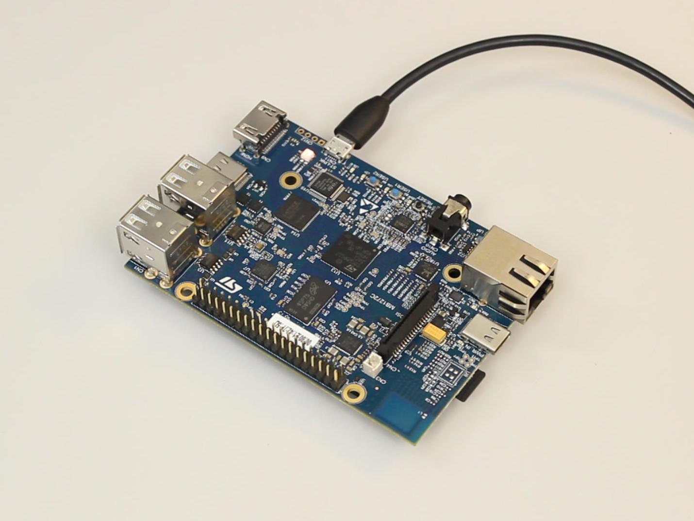 ST-LINK connection on STM32MP157D-DK1